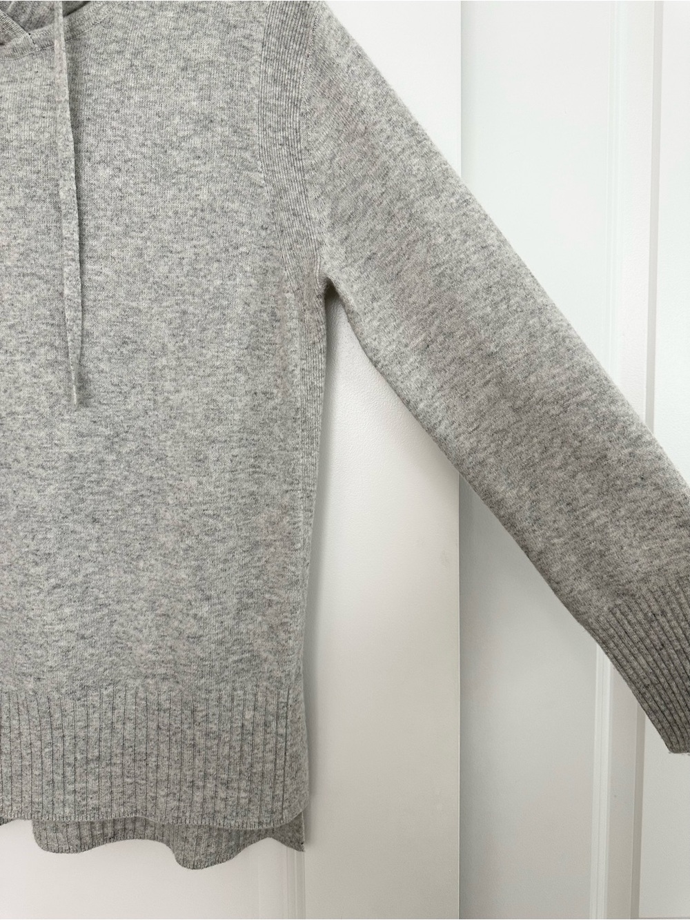 Fall Merino Wool Light Heather Grey Lightweight Hoodie Sweater - Banana Republic - Picture 10 of 17